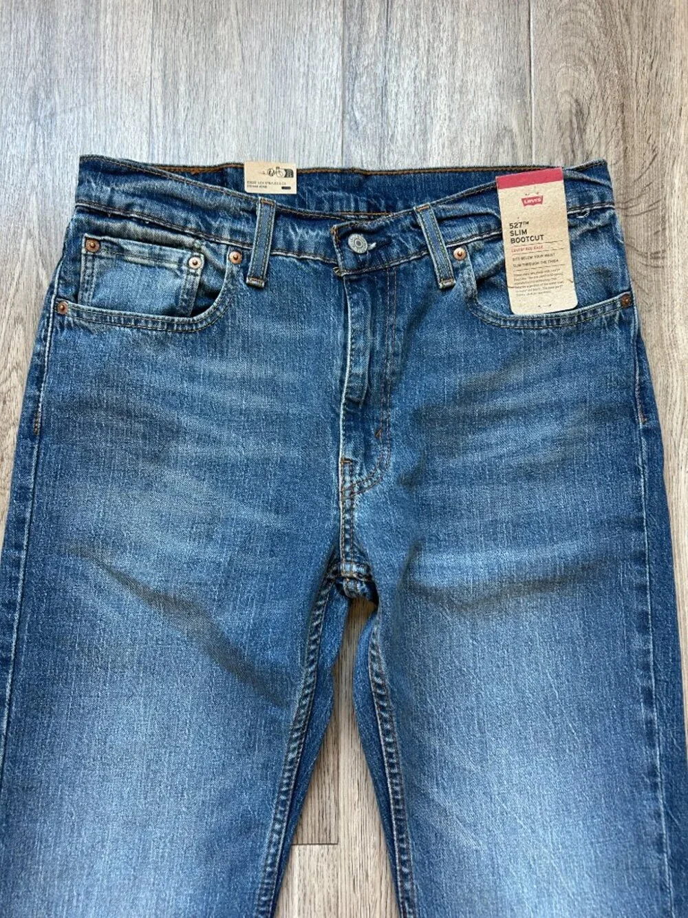 Levis levi 527